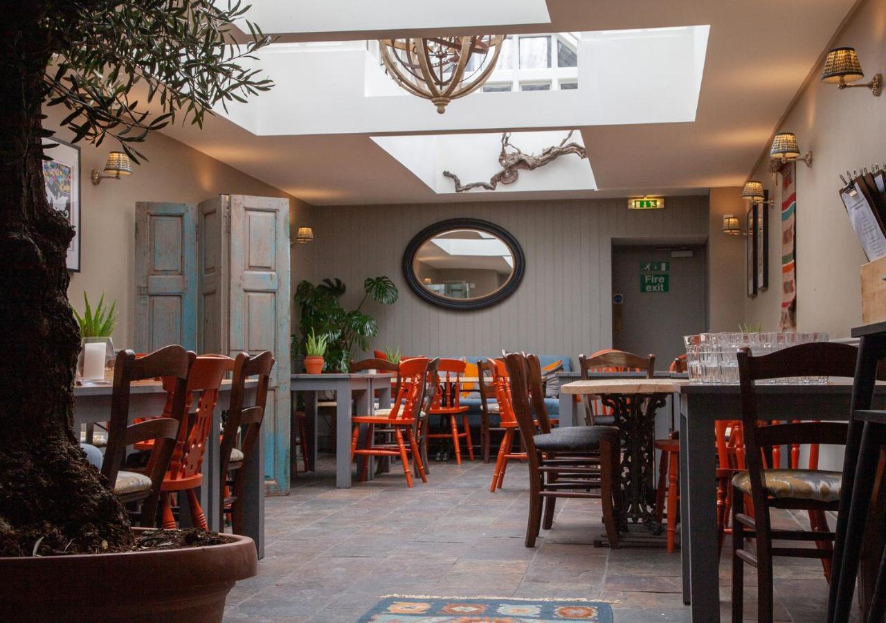 The Kings Arms Hotel Malmesbury Exterior foto